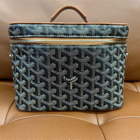 goyard makeup vanity|GOYARD Goyardine Muse Vanity Case Black Gold.